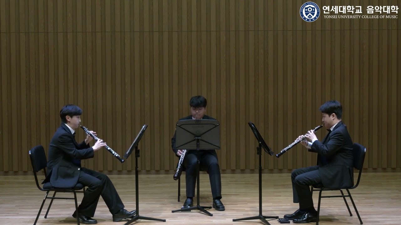 Trio for 2 Oboes and English Horn in C Major, Op.87 by L. V. Beethoven (1770-1827) 