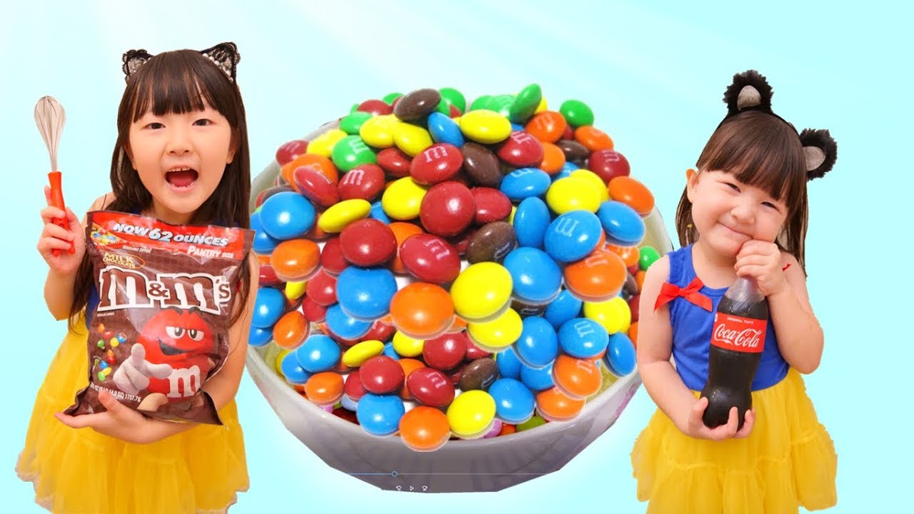 【寸劇】お料理ごっこ！大好きなチョコを作ってみた！ - はねまりチャンネル