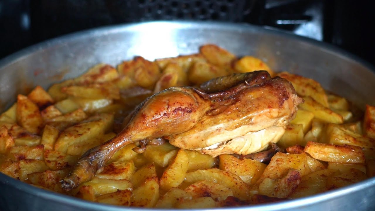 Sekreti si të gatuani tavën më të shijshme me patate në shtëpi