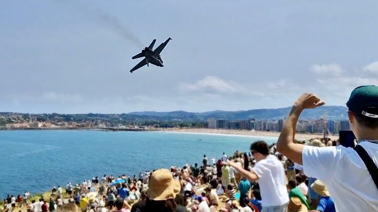 Fighter Jet Rolls Out Of Control