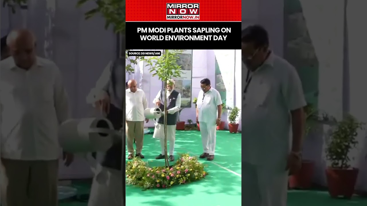 PM Modi Plants Sapling On World Environment Day In Surat #shorts