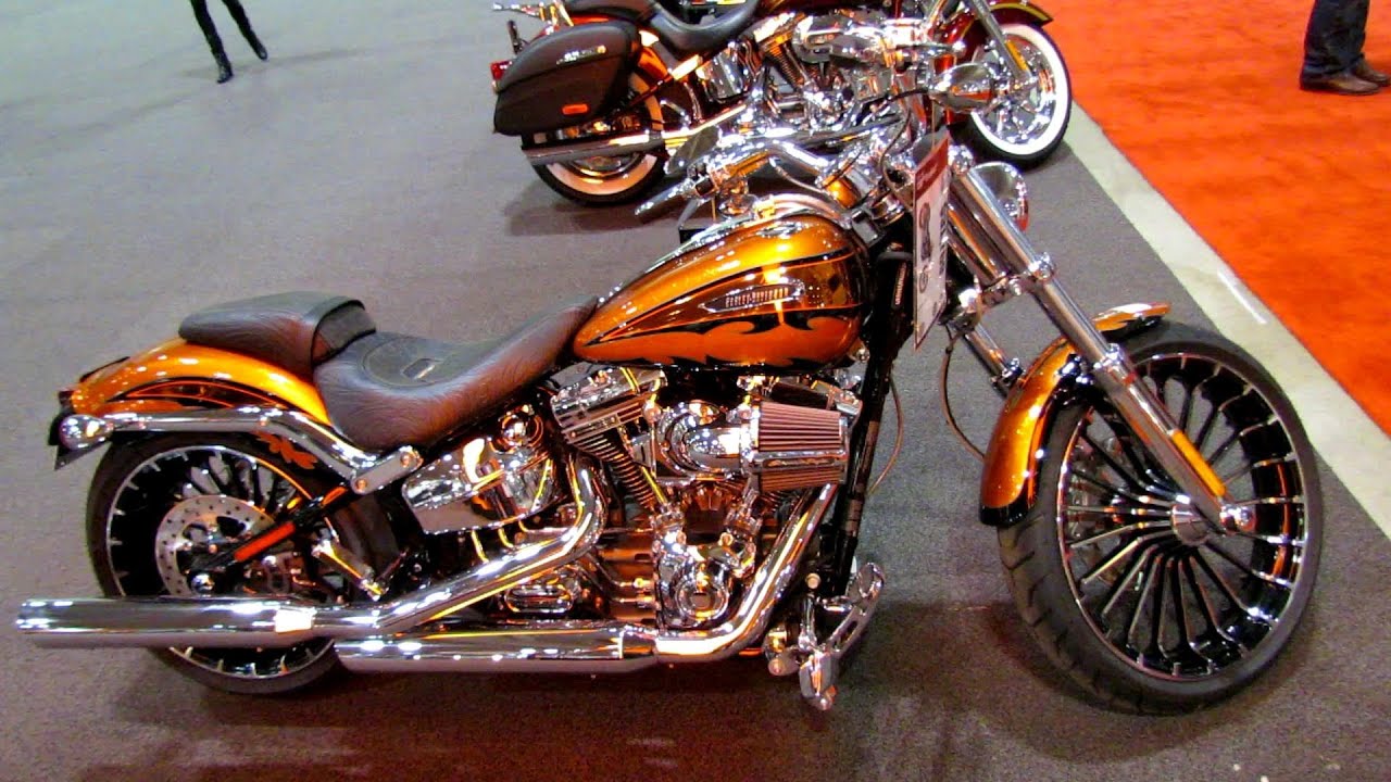 2014 Harley-Davidson CVO Breakout Walkaround - 2014 Toronto Motorcyle Show