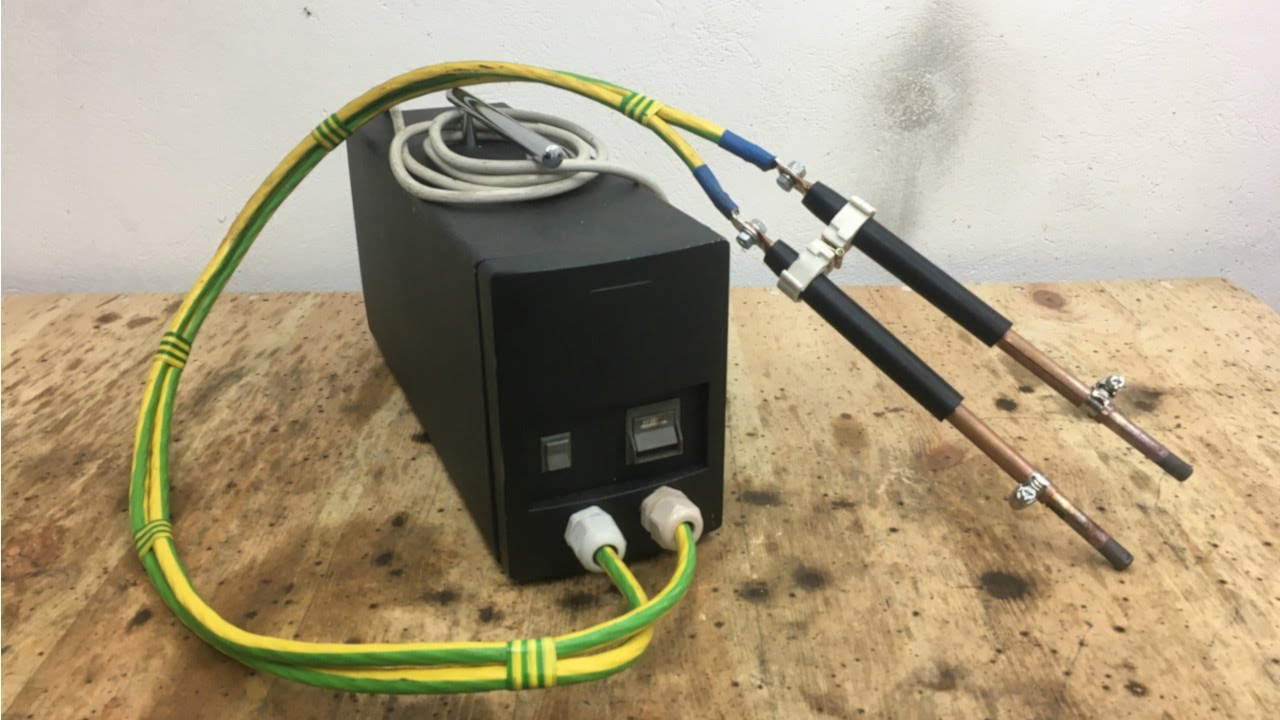 Soldering iron for brazing and soft soldering / Lutownica do lutowania twardego i miękkiego