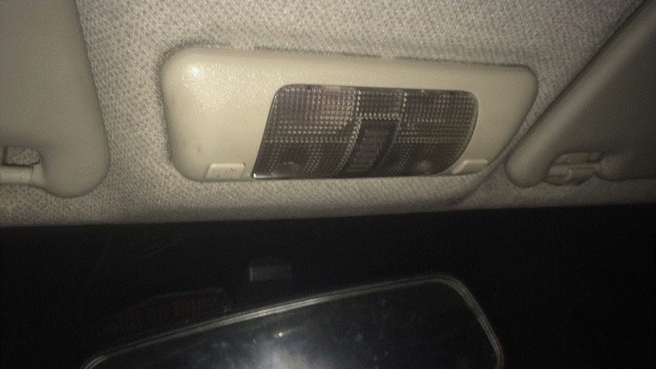 Instação da lanterna de tedo do Vectra no corsa