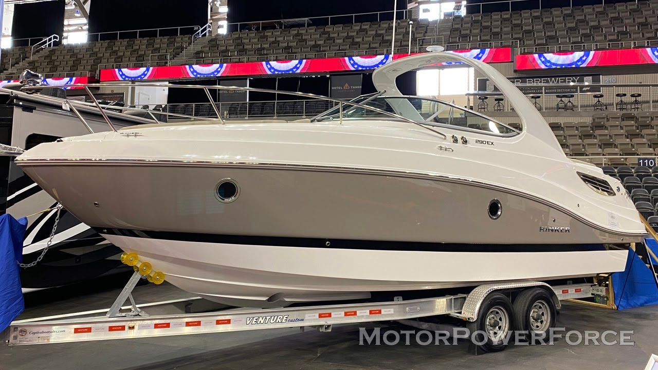 2020 Rinker 290EX - Yacht Certified Express Cruiser with 5-person Sleeping Capacity