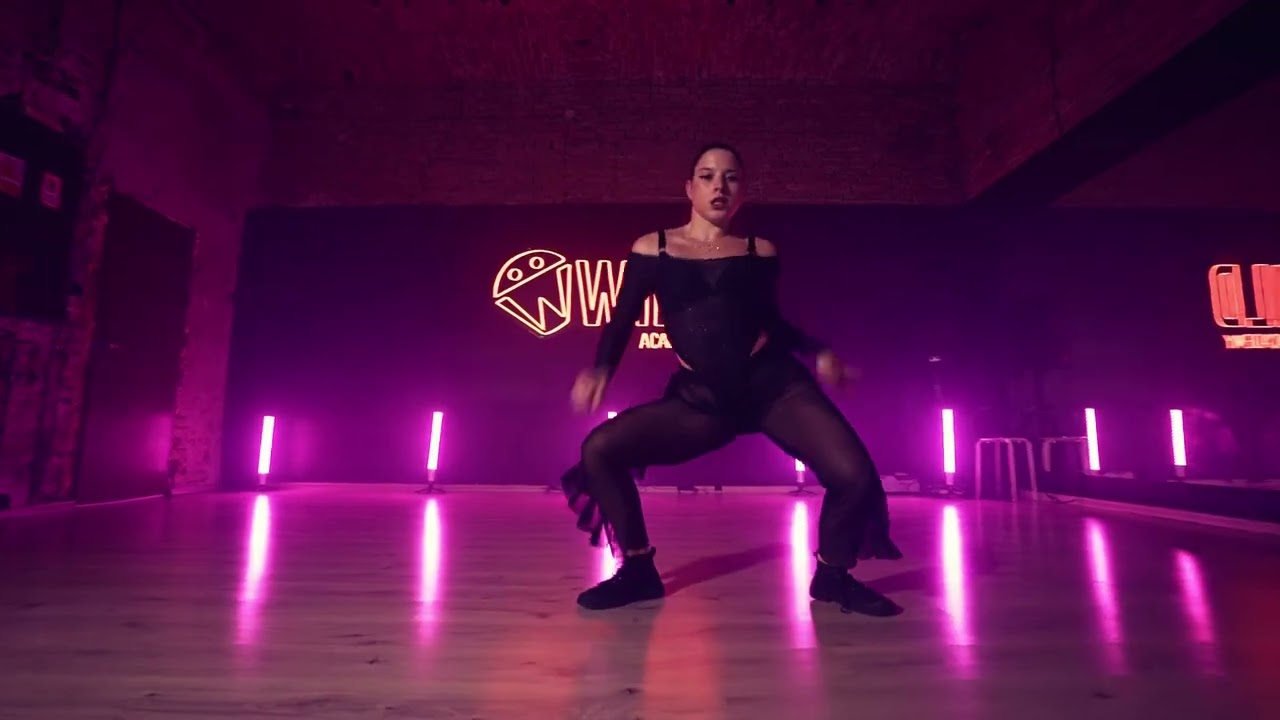 DANCEHALL FEMALE - Choreo by Ryfka