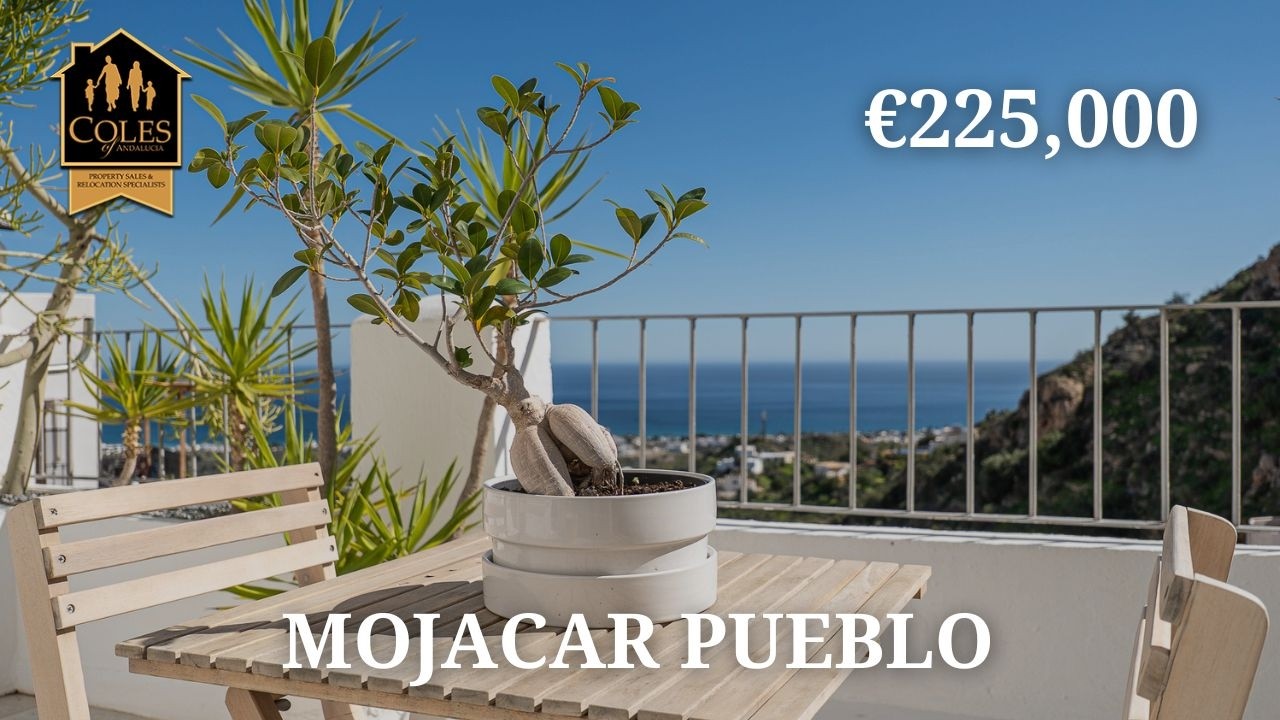 MOJ1A06 - Unique 2-storey home in Mojacar Pueblo - €225,000