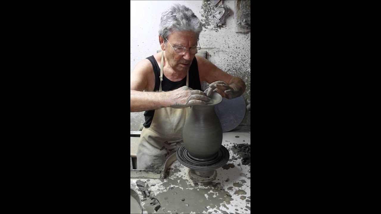 Vaso al tornio Grottaglie. Ceramica Galeone
