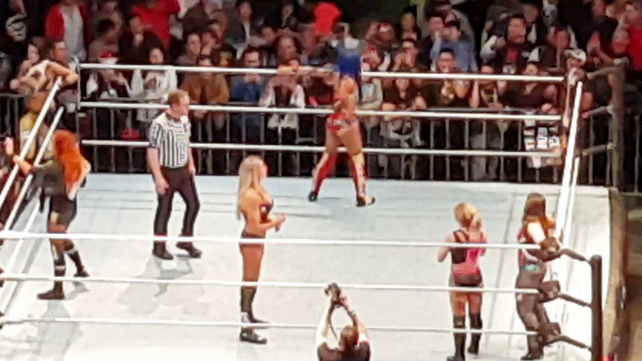 WWE Mexico City 2019 Becky Lynch y Charlotte flair  parte 1
