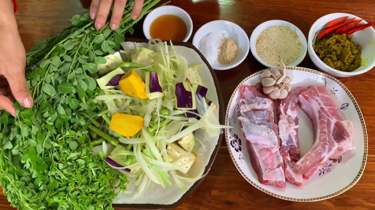 កកូរឆ្អឹងជំនីរជ្រូក (Khmer food)-  Vichheka SOK