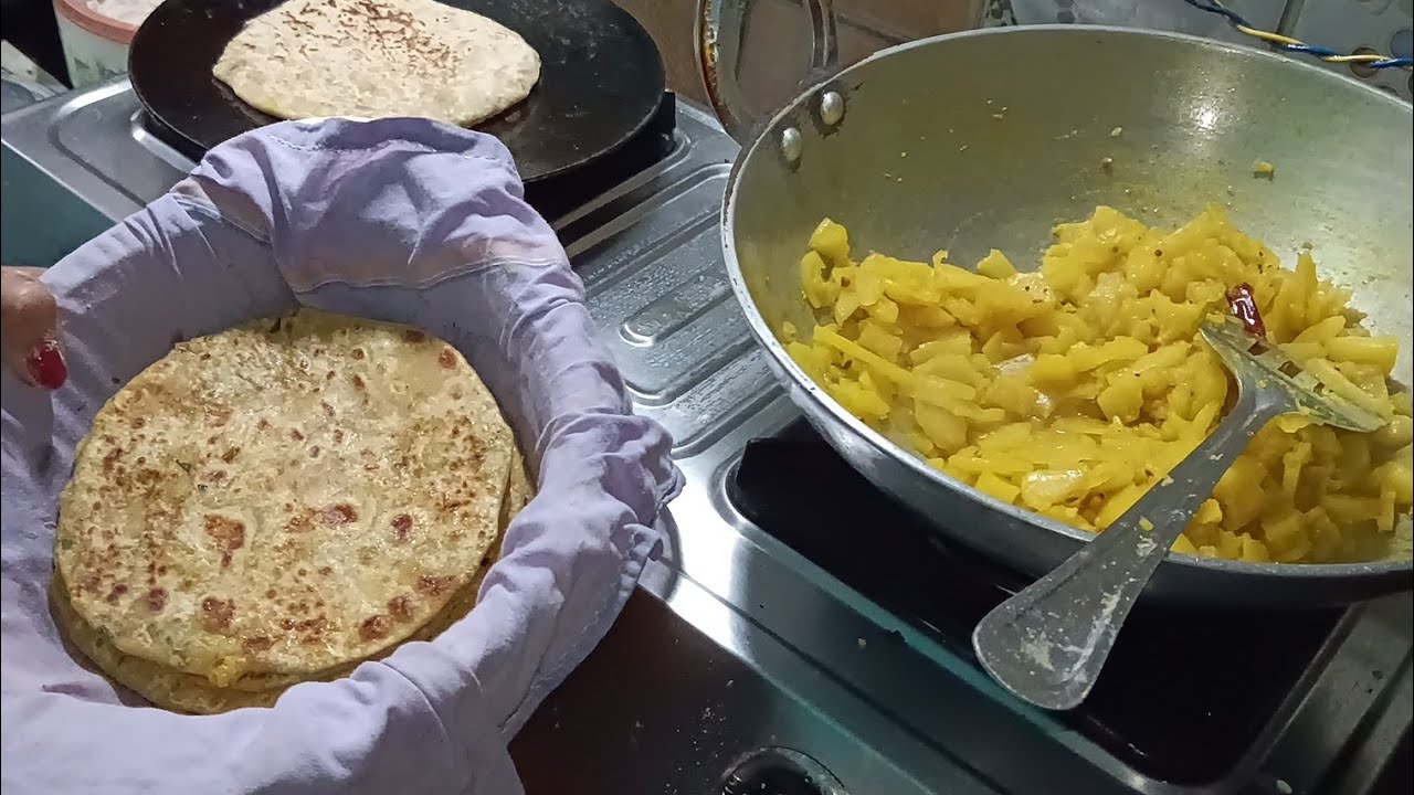 आलू पराठा बनाने का असली और पारंपरिक तरीका | कच्चे पपीते की भुजीया | आलू पराठा बनाने का आसान तरीका