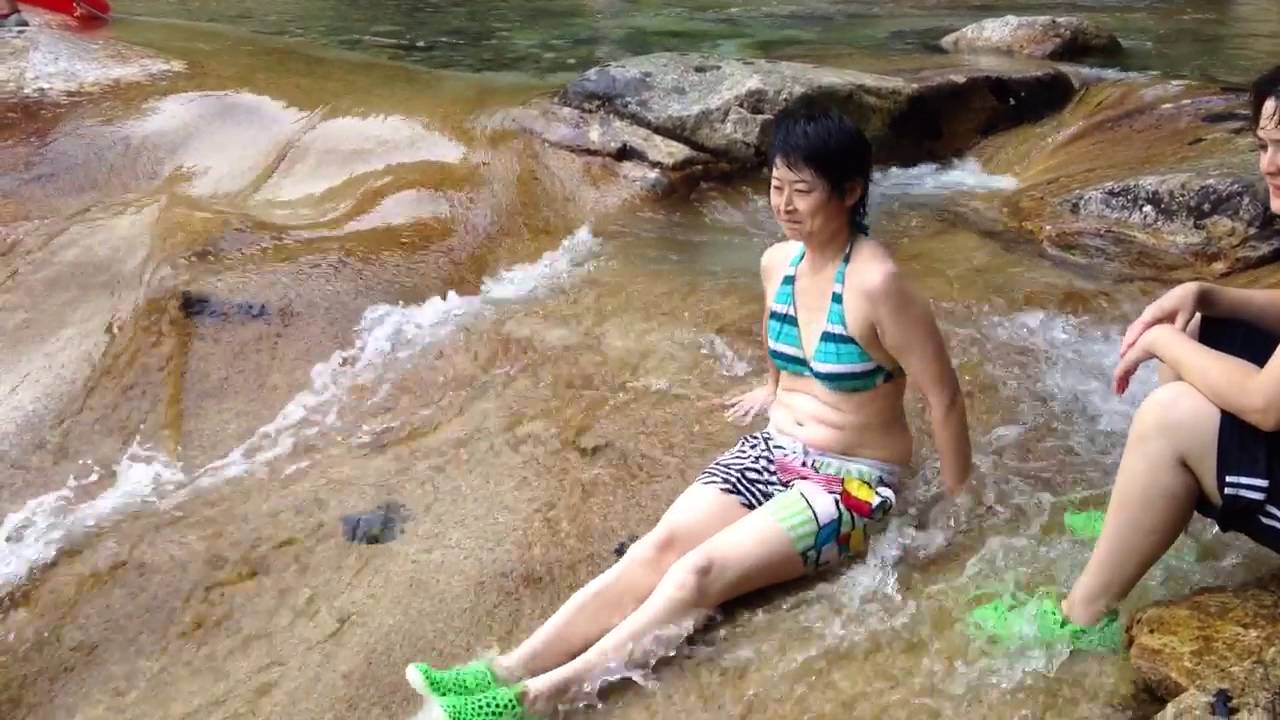 Seki shi Horado Ski bun Jonny Owatari com amigos