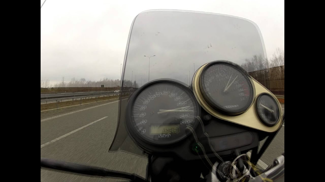 Yamaha FZS 600 Fazer acceleration and top speed.