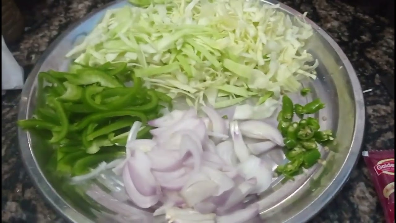 👉 YouTube 👍 aap aapko ghar mein Chaumin banane ka tarika bataenge#food #soyachunkscurry  Ghar mein 