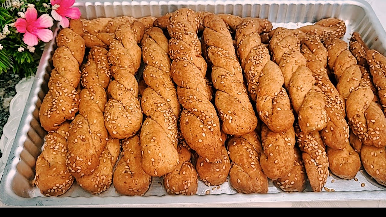 طريقة عمل البقسماط المقرمش بالشمر و اليانسون اجمل و أطعم من بتاع الأفران👌😋👍