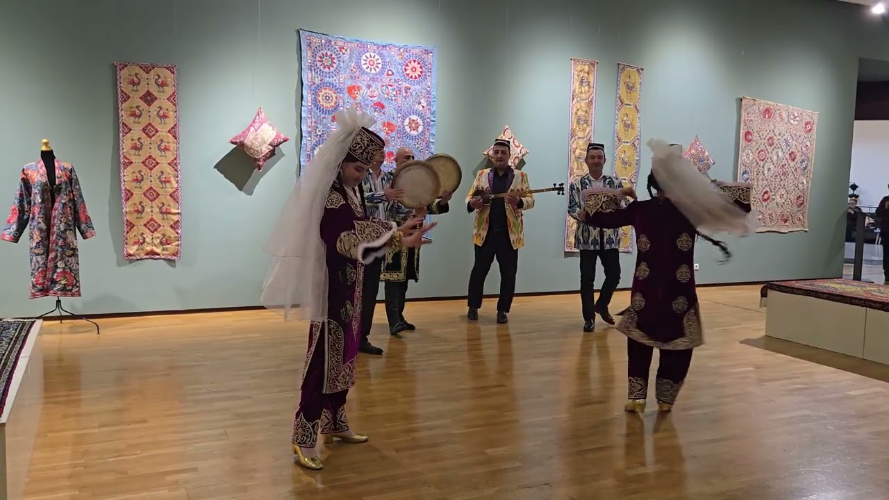 Bukhara Traditional Song and Dance. Bukhara Gold Embroidery Art. #bukhara #bukharajews #bukharauzbek