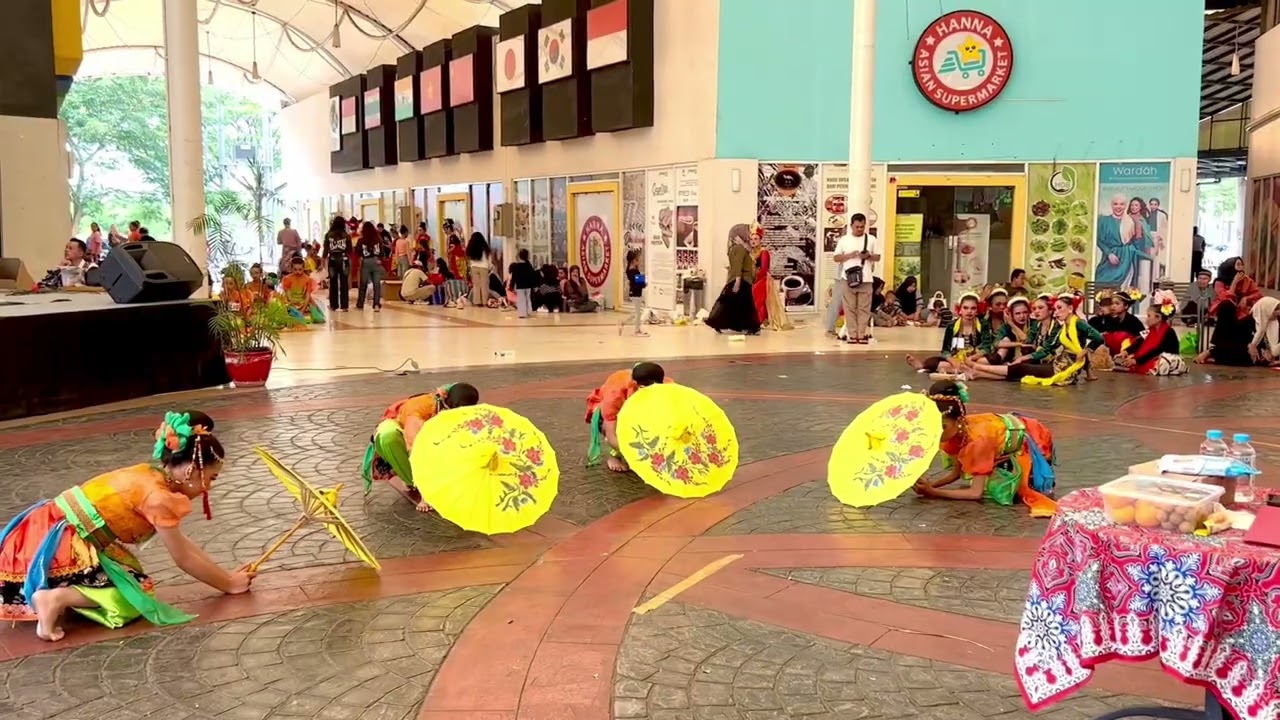 Tari Lenggang Payung Ganjeun // Sanggar Tari Sekar Kemuning Cikarang