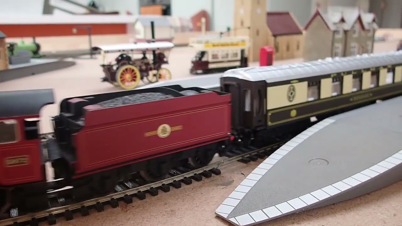 Fascinating Invention. Automated Analogue model railway.