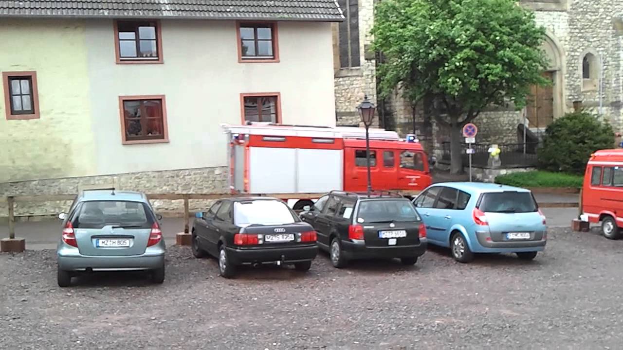 LF 8/6 Feuerwehr Zornheim auf Anfahrt
