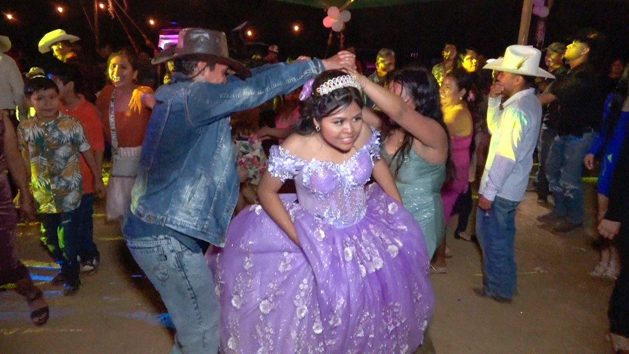 Bailazo De Xv Años De La *srita. Yulisa* En Rancho Viejo Mx. #4