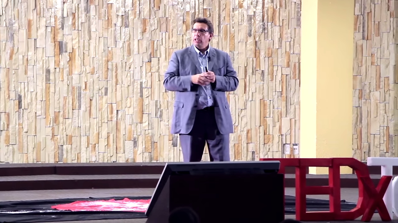 ¿Cómo ser innovador, en una conferencia de innovación? | Luigi Valdés Buratti | TEDxTecdeMtySantaFe