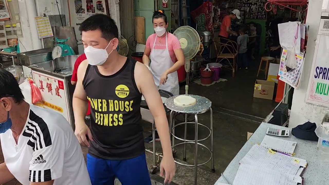 popiah skin making at Chowrasta market