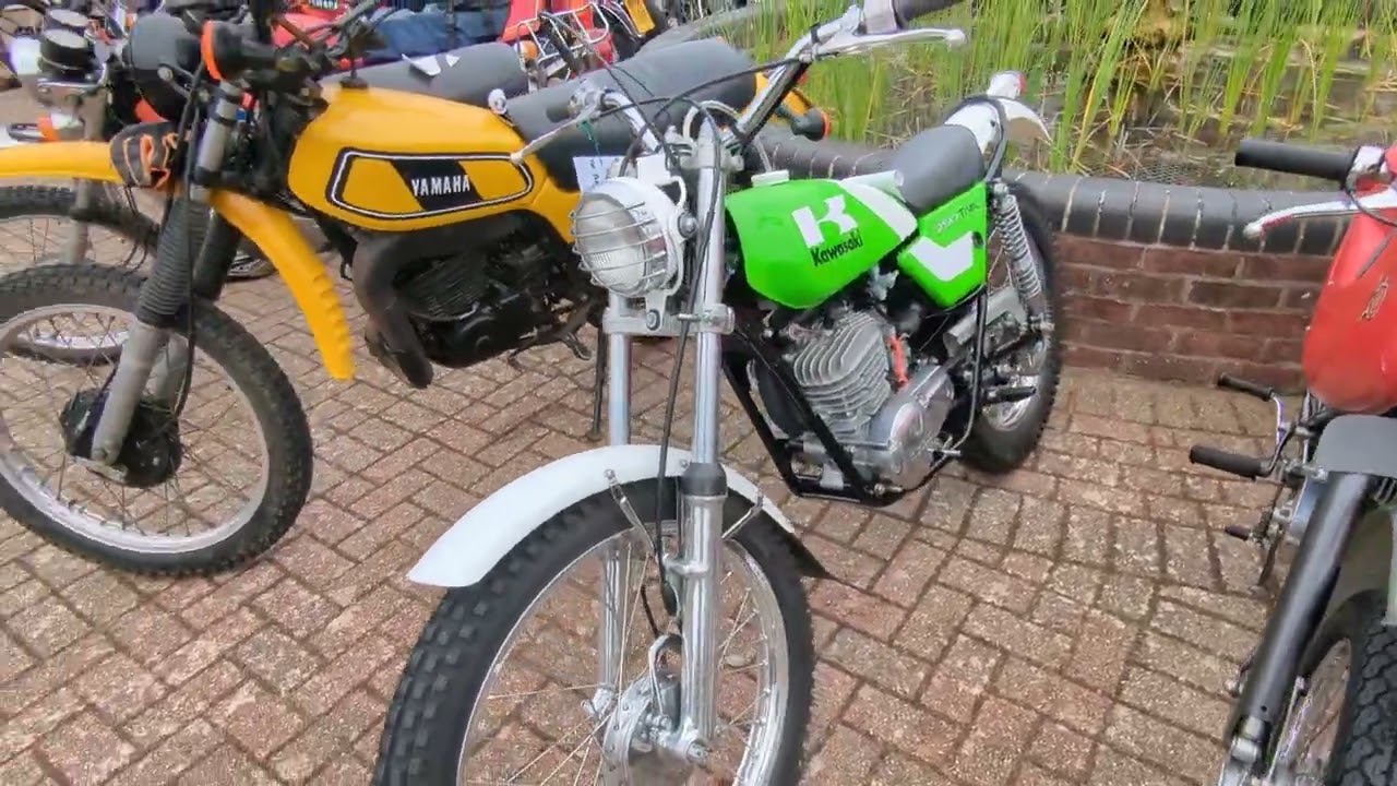 A little stroll around Smokin 2 Sammy's- 2 stroke Sunday.