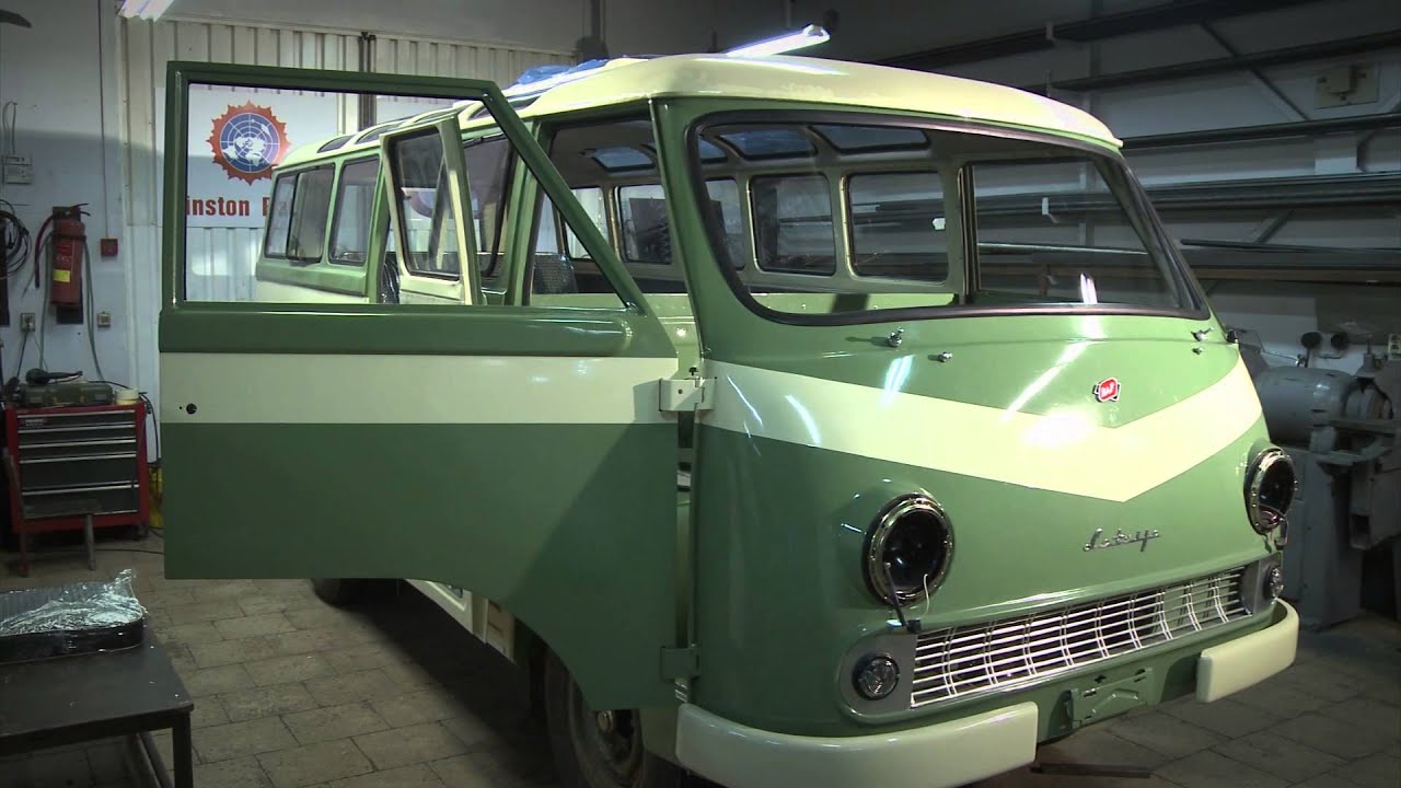 Rīgas Motormuzejā -- Latvijā ražotais un pilnībā atjaunotais RAF-977E „Latvija