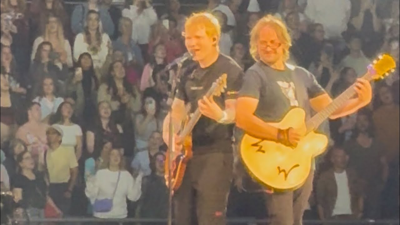 Ed Sheeran with Brendan (Wheatus) - Teenage Dirtbag LIVE in Hamburg 05.07.2025