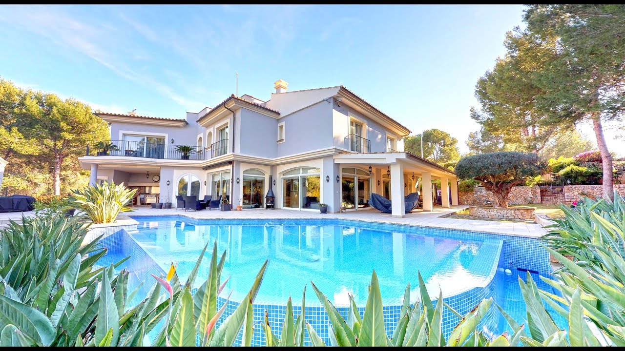 2,750,000 Million - A Luxury Villa for Sale Mallorca - Grand & Stylish Family Home