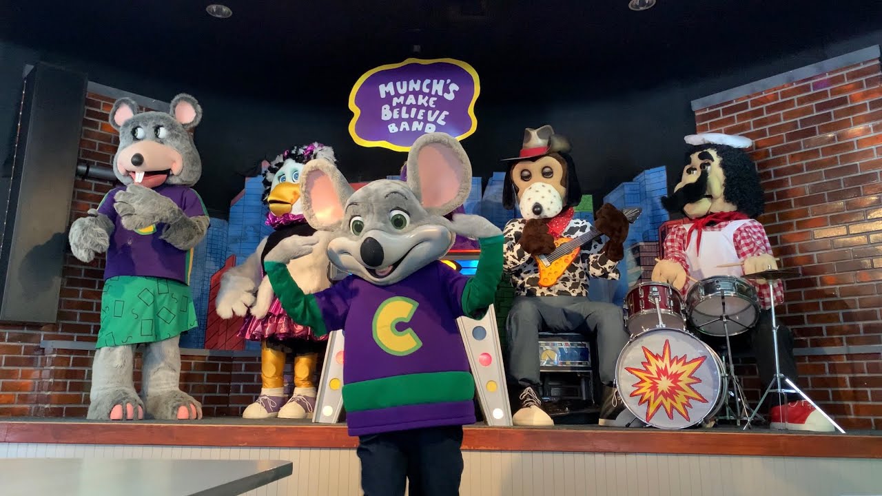 Chuck E Live! Easy Dance 2023