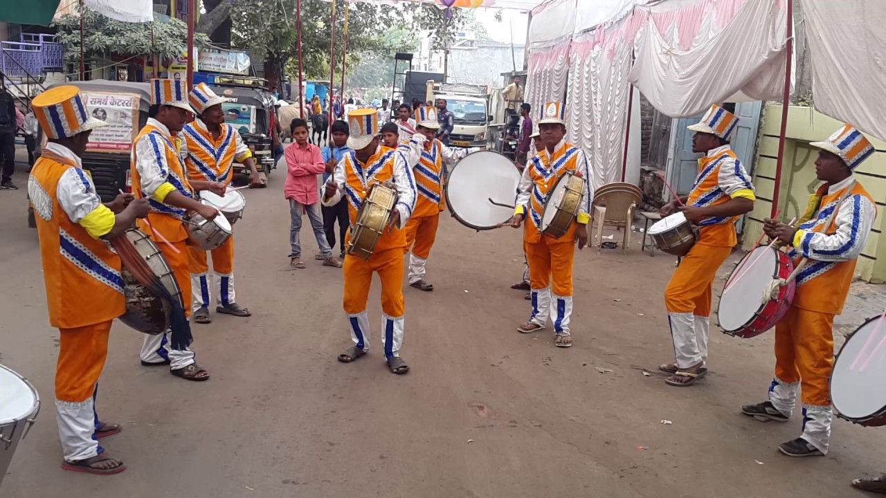 Kohinoor band ..Parbat. Ke. Us.paar...nandurbar firoz master. .9657461186..