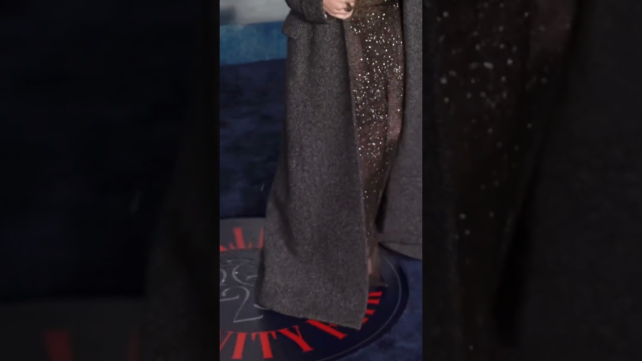 Hailee Steinfeld - Wears ⟨ A Sheer Lingerie Slip Dress ⟩ To Vanity Fair Oscar Party: Photos 🎞️🎯 2023