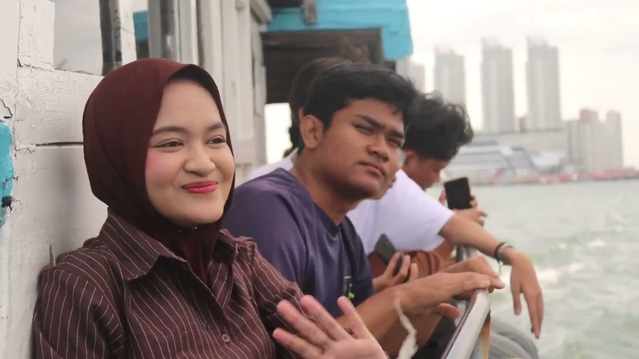 Pulau Pari against the owner of the permit power