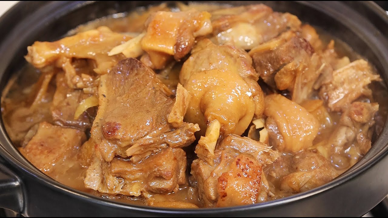 从厨30年的老师傅告诉我，鸭肉这样焖真的很好吃｜萝卜干焖鸭