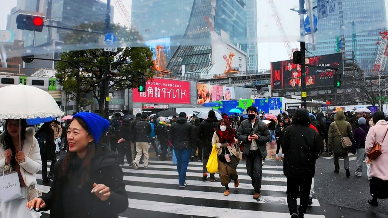 2nd time snow falling 2026 in Tokyo. Walking tour from Shibuya to Harajuku. Japan. 