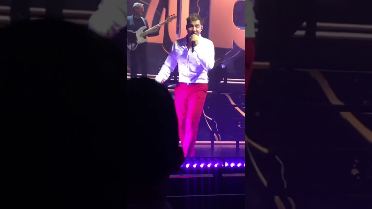 Perdón @Davidbisbaloficial @Greeicy en el teatro Albeniz noche 8/20