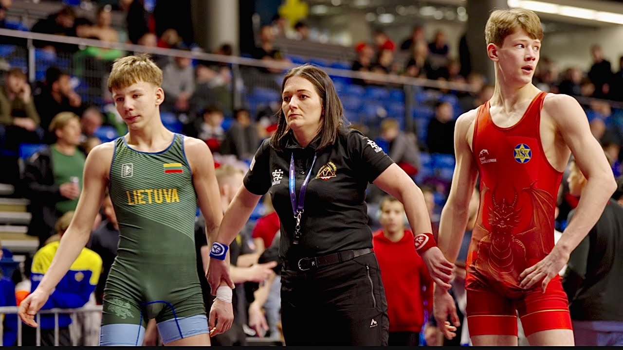 U17 Elian Hedberg (SWE) vs Linas Lavrinovicius (LTU) 60kg. Greco-roman boys wrestling. B-cam-man