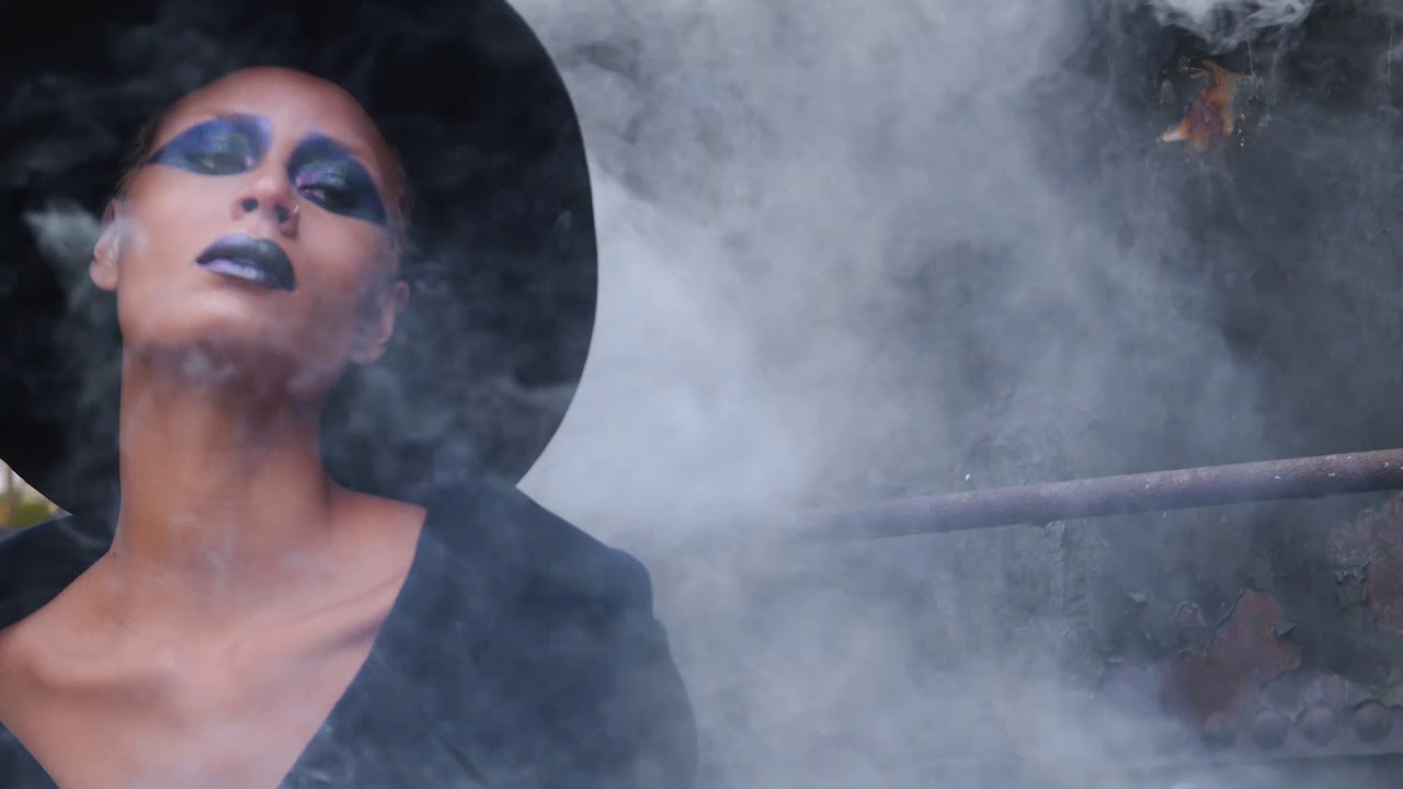 L'Officiel Fashion Book&trade; presents Leon Fernando & Alexandra Cunningham