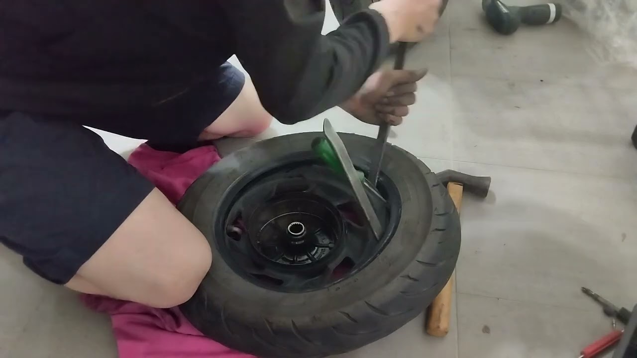 VIVO 125 活力125機車保養EP2–更換後輪