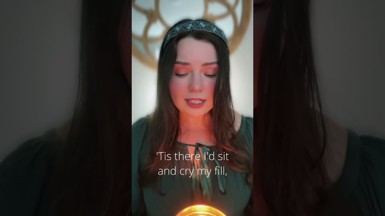 Si&uacute;il a R&uacute;n 💙 #si&uacute;ilar&uacute;n #celticwoman #irishfolk #folksinger #bard
