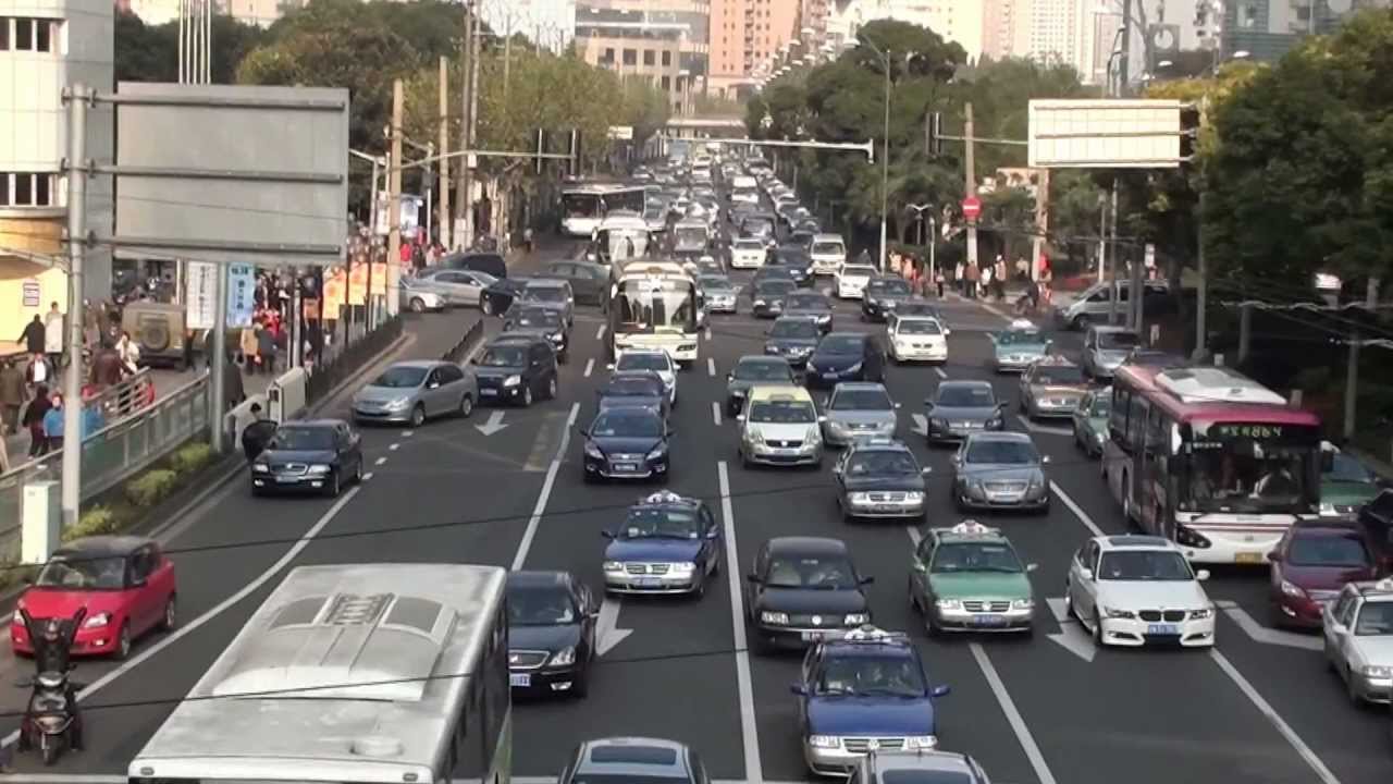 Busy Traffic, Shanghai, China 上海的高峰路况
