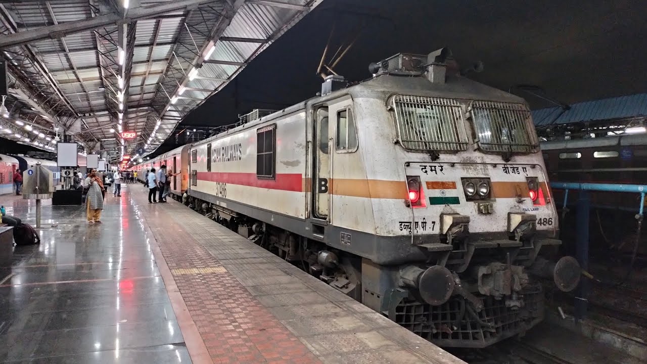 Bhubaneswar to Bengaluru Full Journey : On-board 22833 Humsafar Express