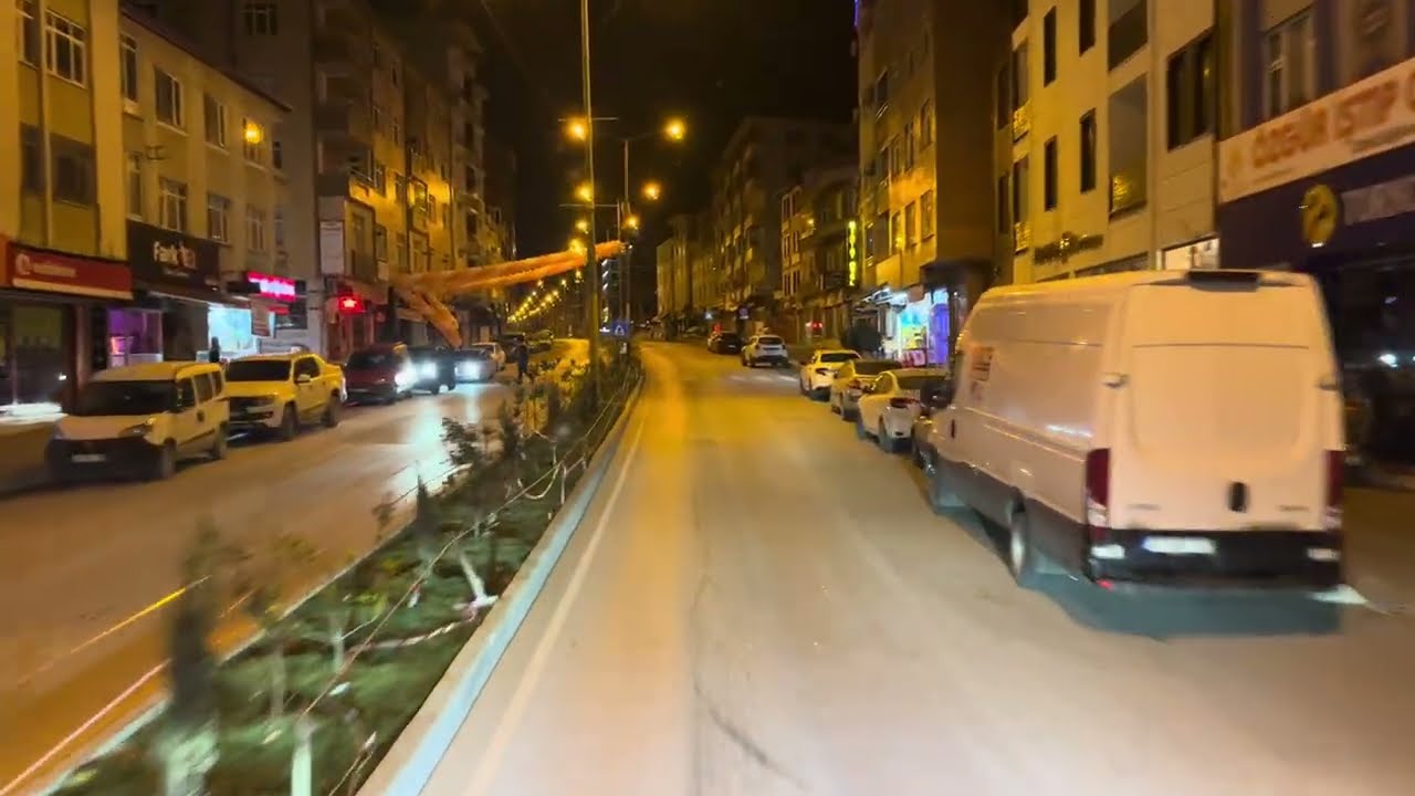 UZAK YERLERDE BİR FABRİKA VAR GECE MANZARALI BOYABAT ŞEHİR MERKEZİ