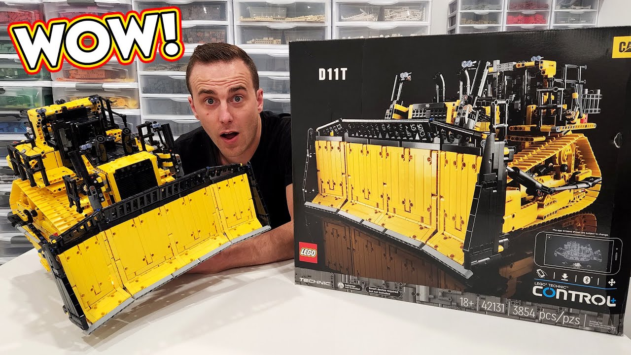 LEGO Technic CAT D11 BULLDOZER is CRAZY COOL!