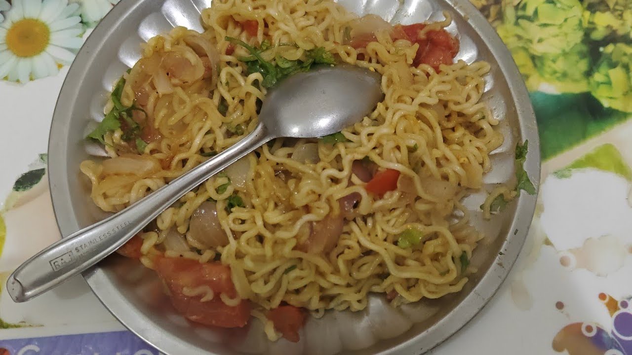 PUNJABI STYLE SPECIAL Tadka MAGGI by MOM#viral #cooking #maggi #punjabi #family 