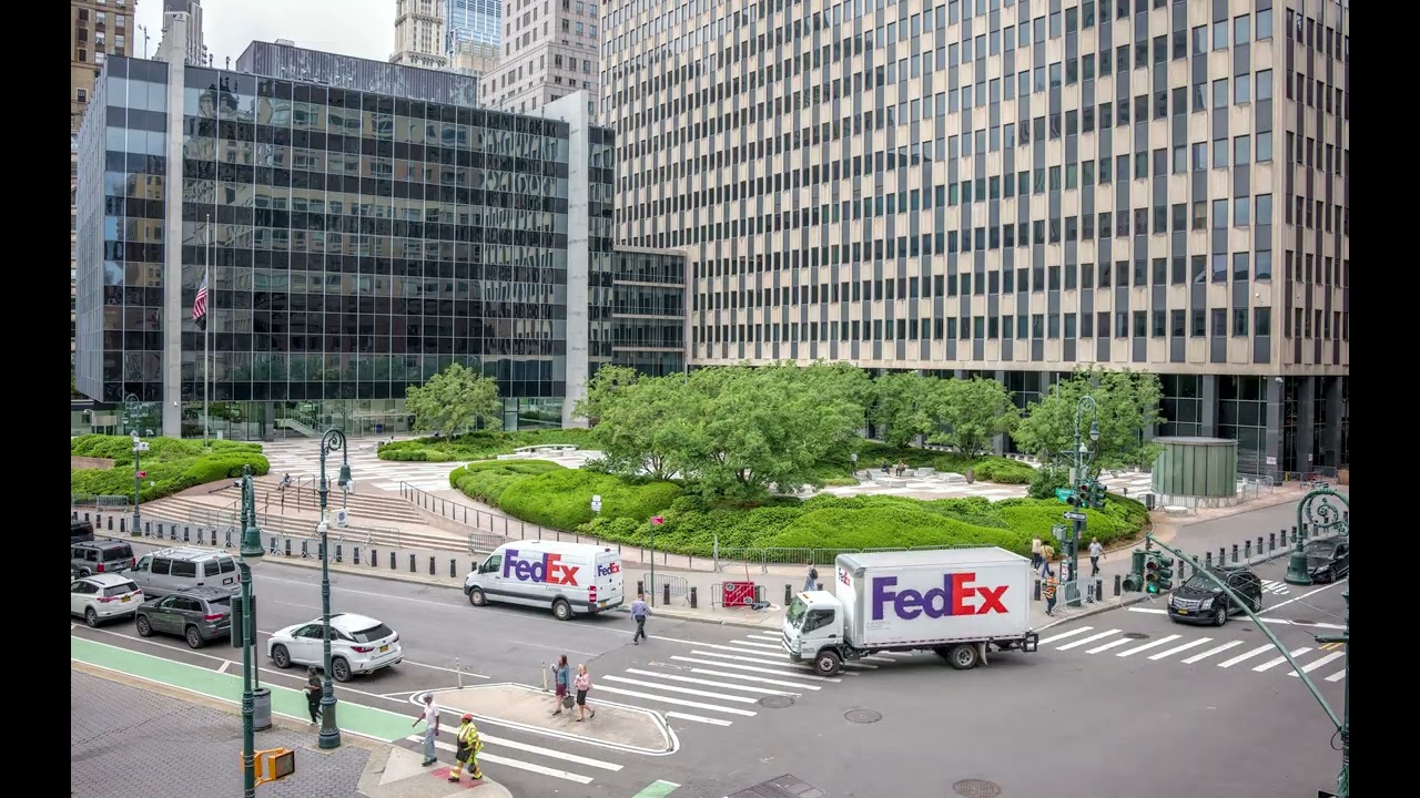 People time-lapse: 2025-08-19 - Foley Square - 2