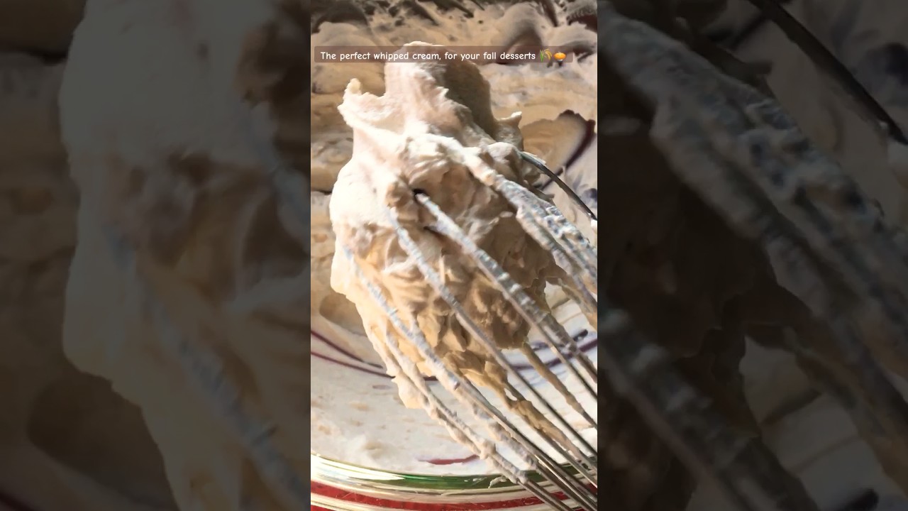 Falling leaves = pumpkin pie season&hellip; so you need a good whipped cream recipe!