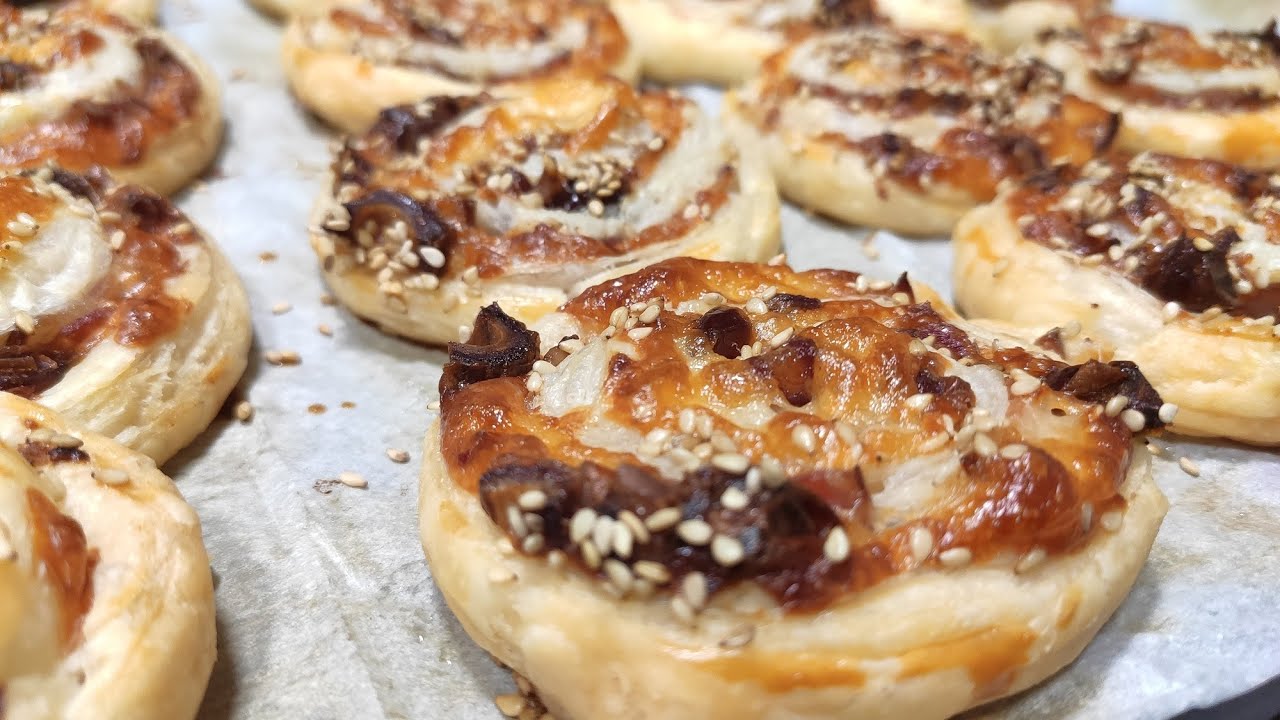 ROLLITOS de HOJALDRE, BACON, QUESO y DATILES/ Ideal para fiestas