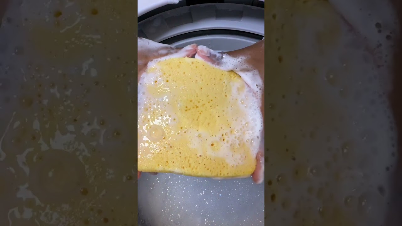 Do you love reactions??? Enjoy this bleachy reaction it smelled amazing and got so sudsy & foamy!! 